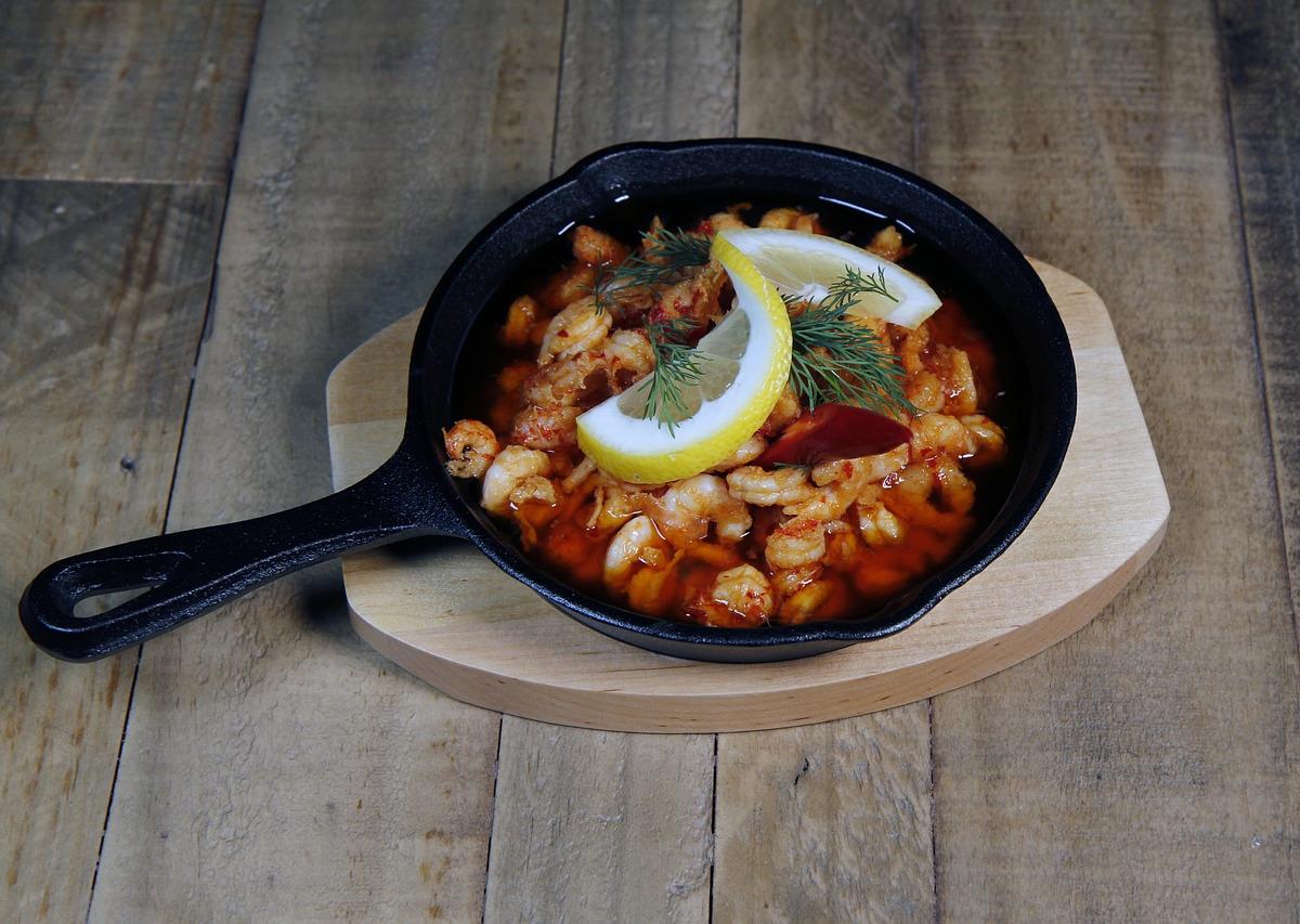Fried Calamari with Tomato Sauce