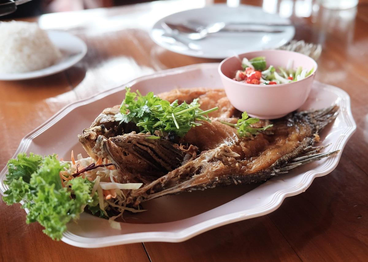 Fried Fish with Sweet Chili Sauce
