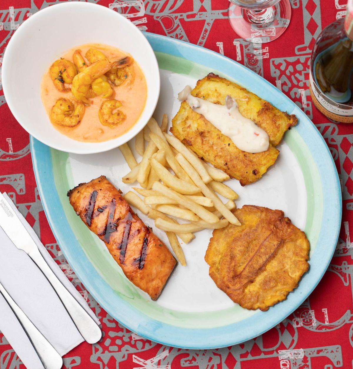 Fried Plantain Slices with Shrimp Sauce