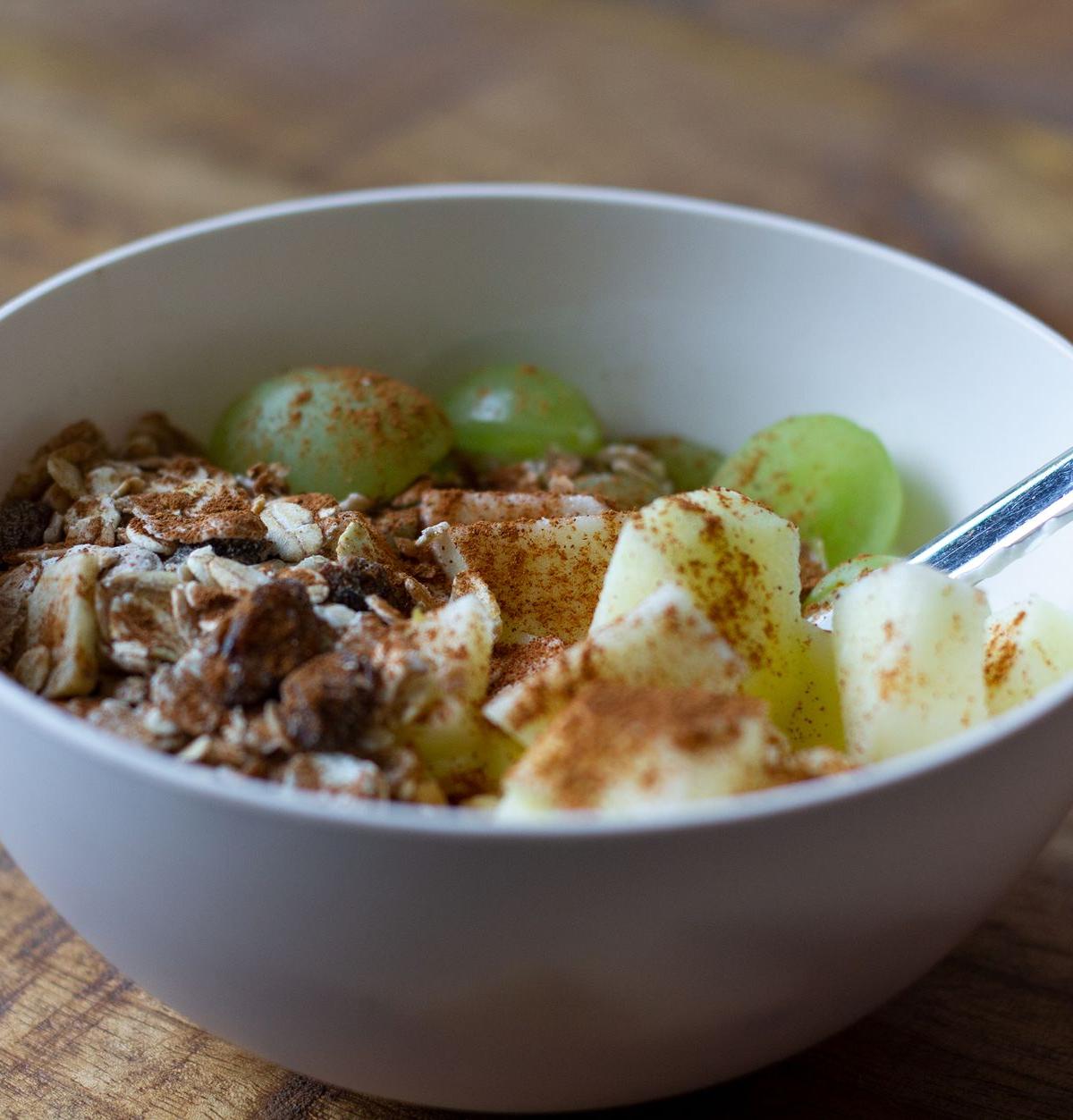 Granola with Fruit and Cinnamon