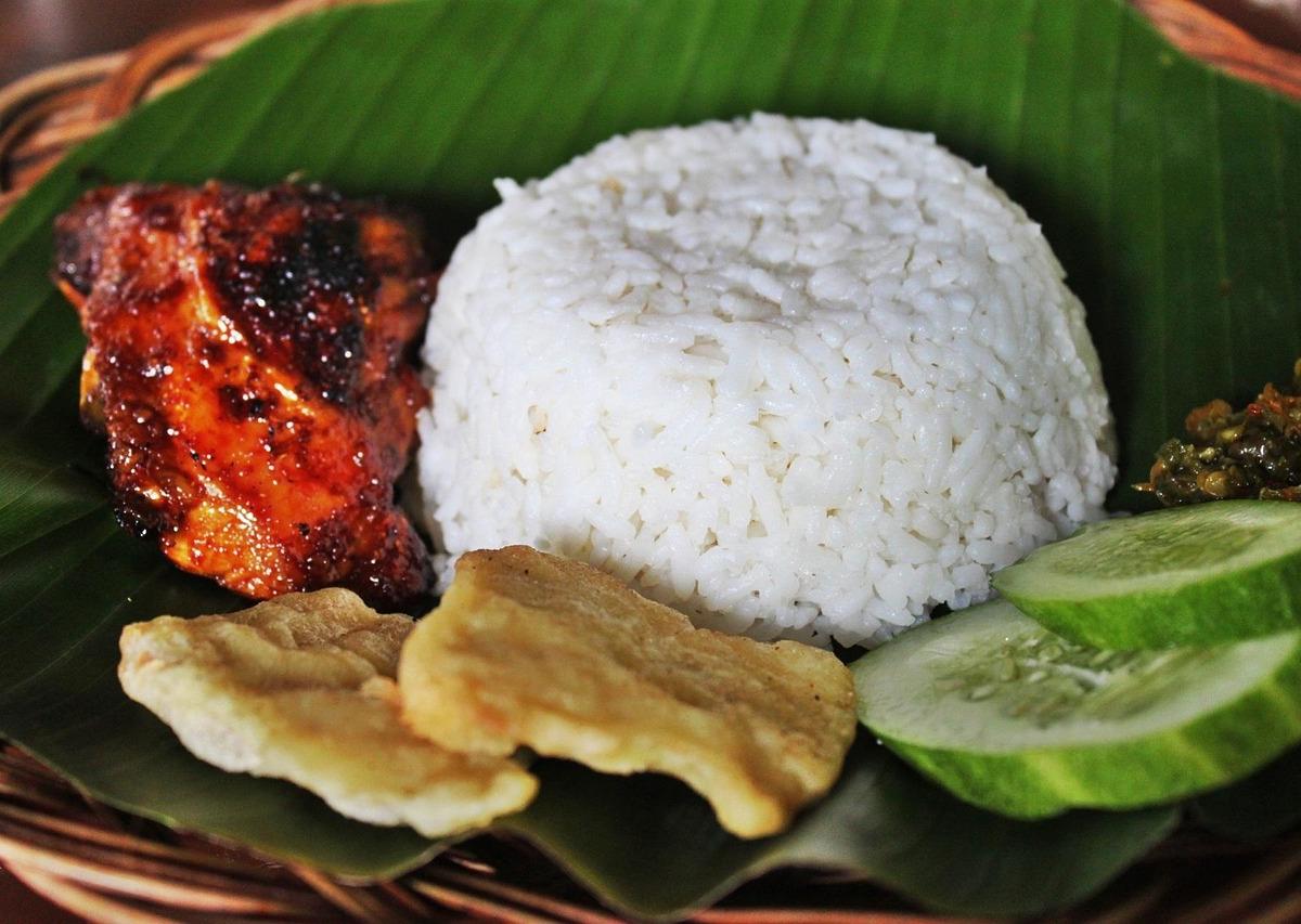 Grilled Chicken with Coconut Rice