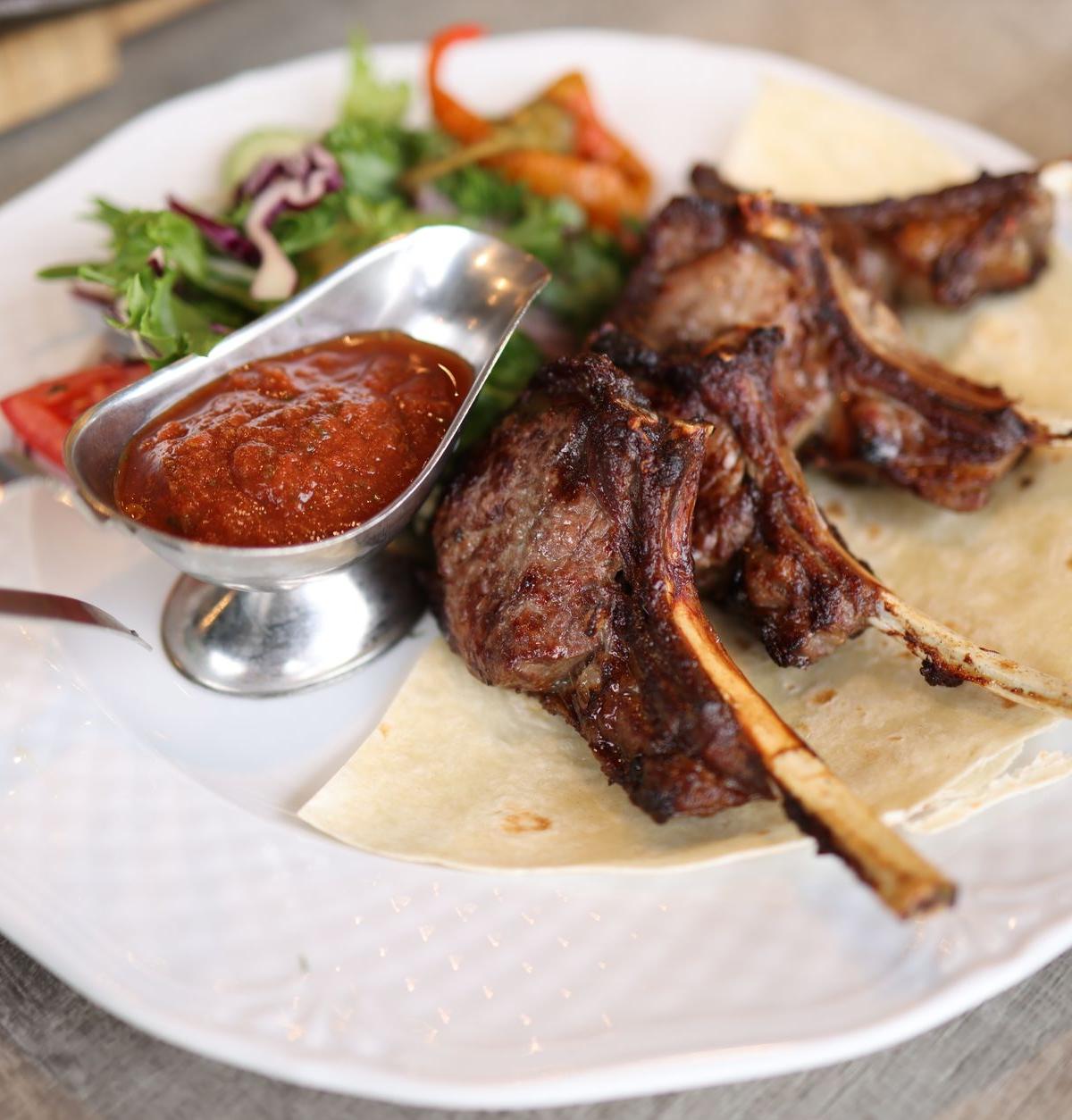 Grilled Lamb Chops with Sauce and Salad