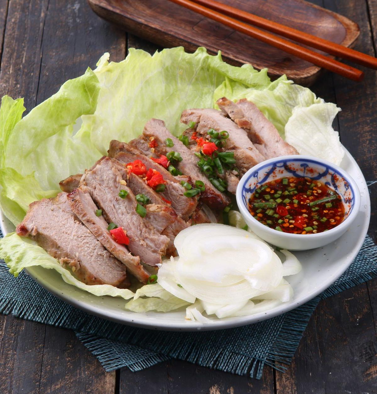 Grilled Pork with Dipping Sauce