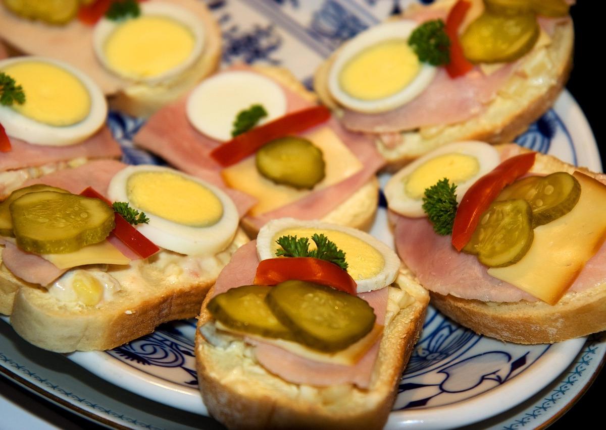 Ham and Egg Crostini
