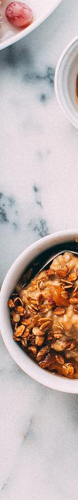 Oatmeal with Fruit and Maple Syrup