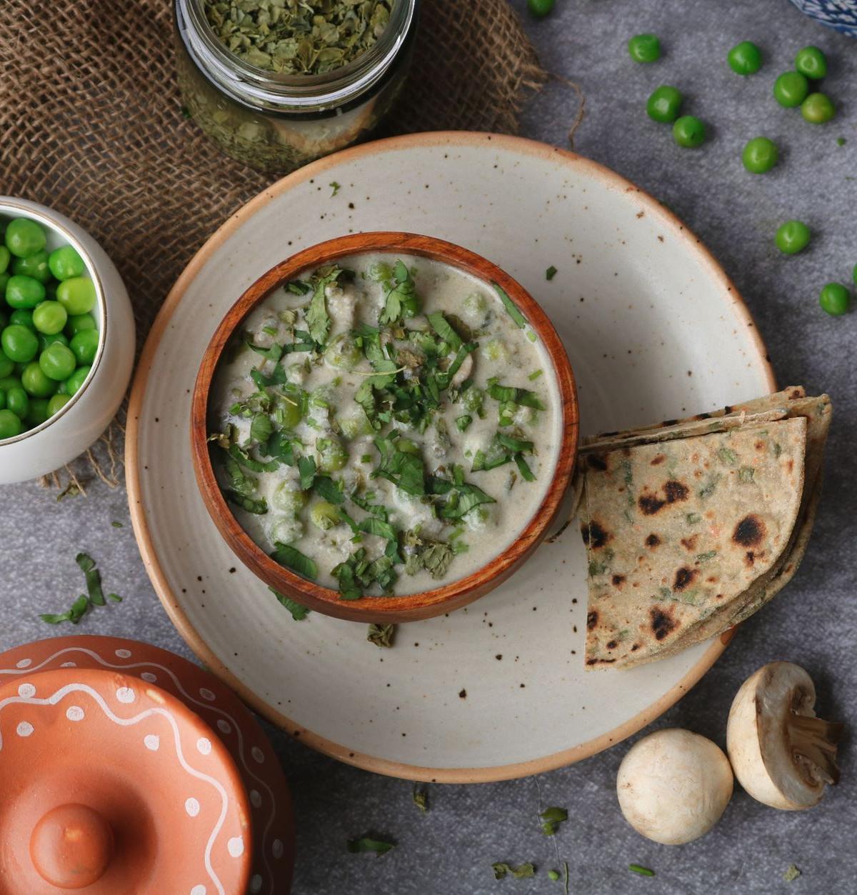Pea and Mushroom Curry