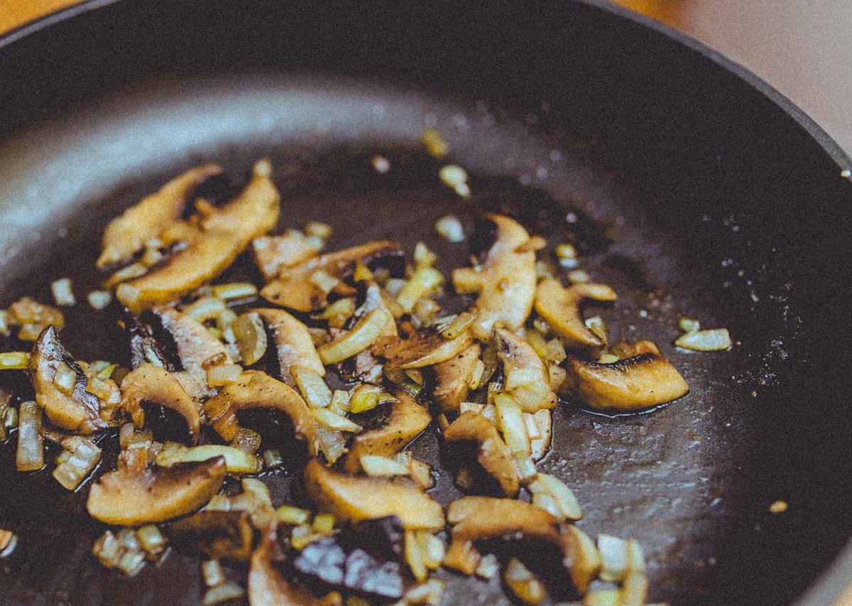 Sautéed Mushrooms with Onions