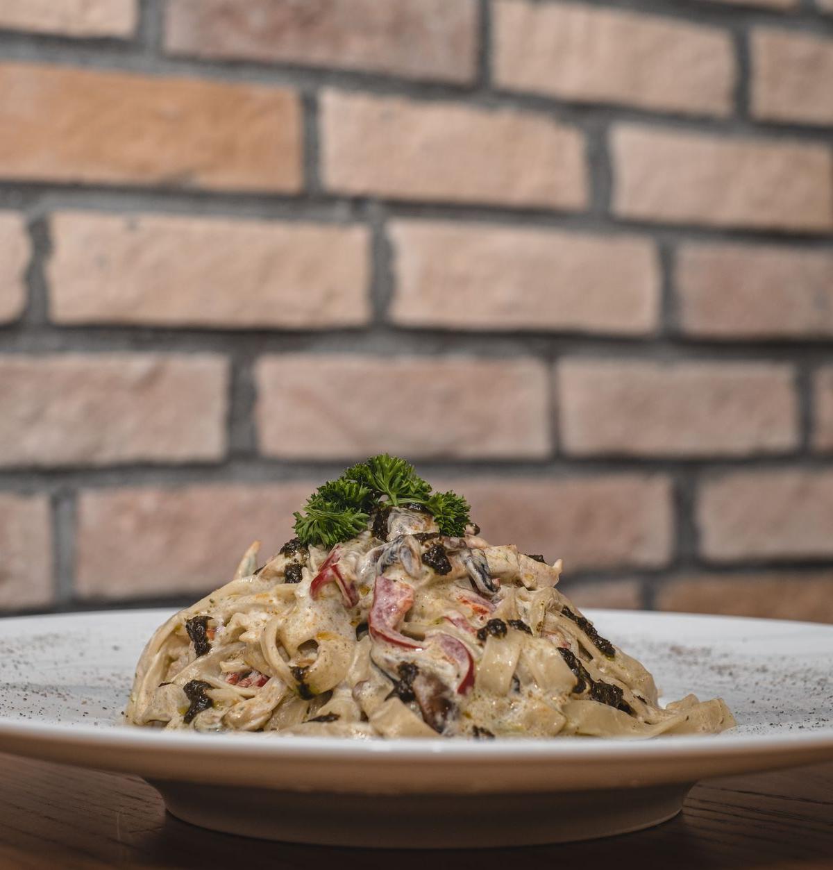 Spaetzle with Mushrooms and Ham