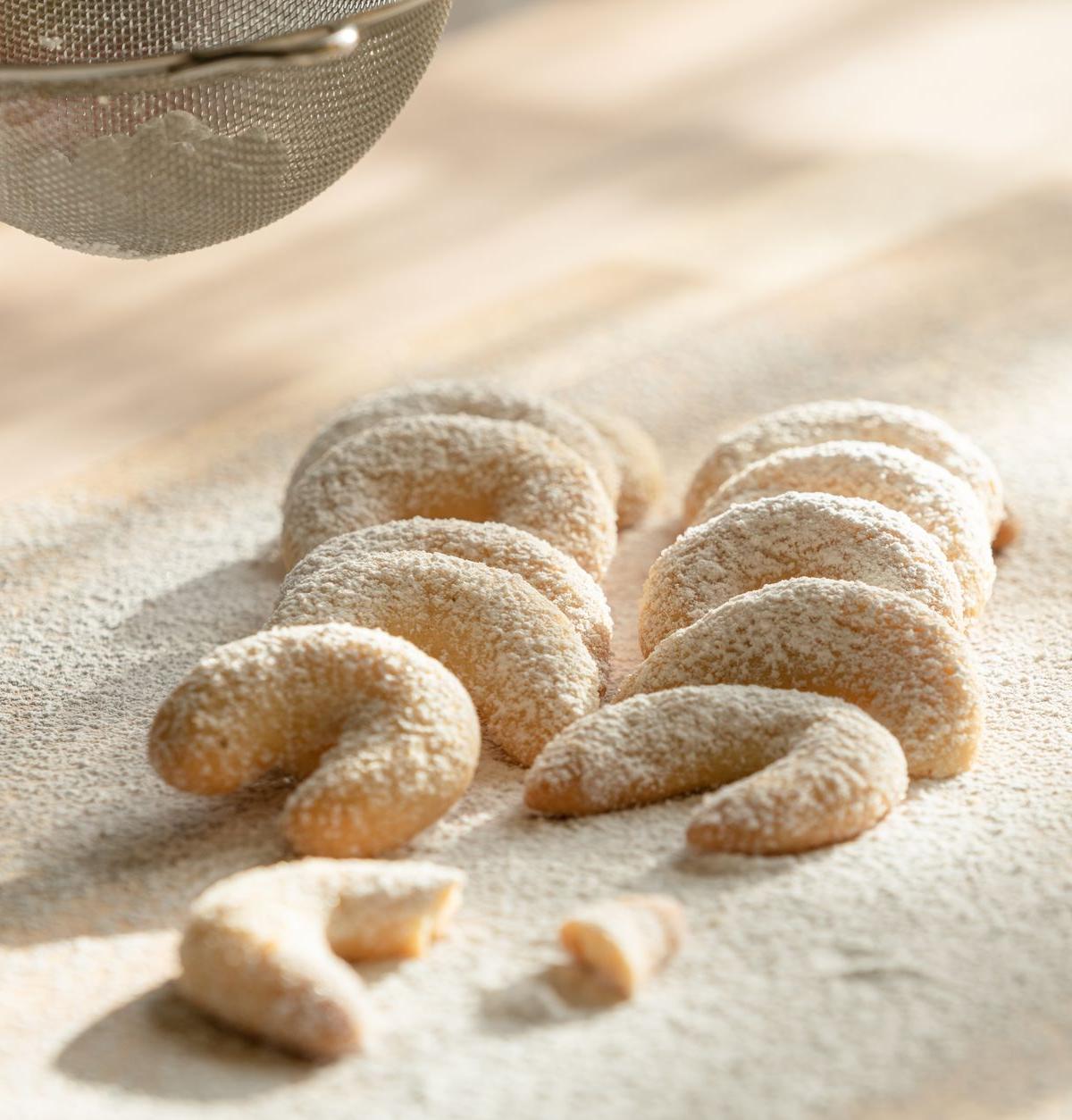 Vanilla Crescent Cookies