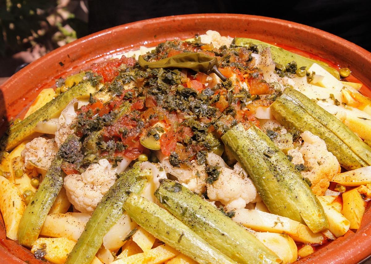 Vegetable Pasta with Pesto and Tomatoes