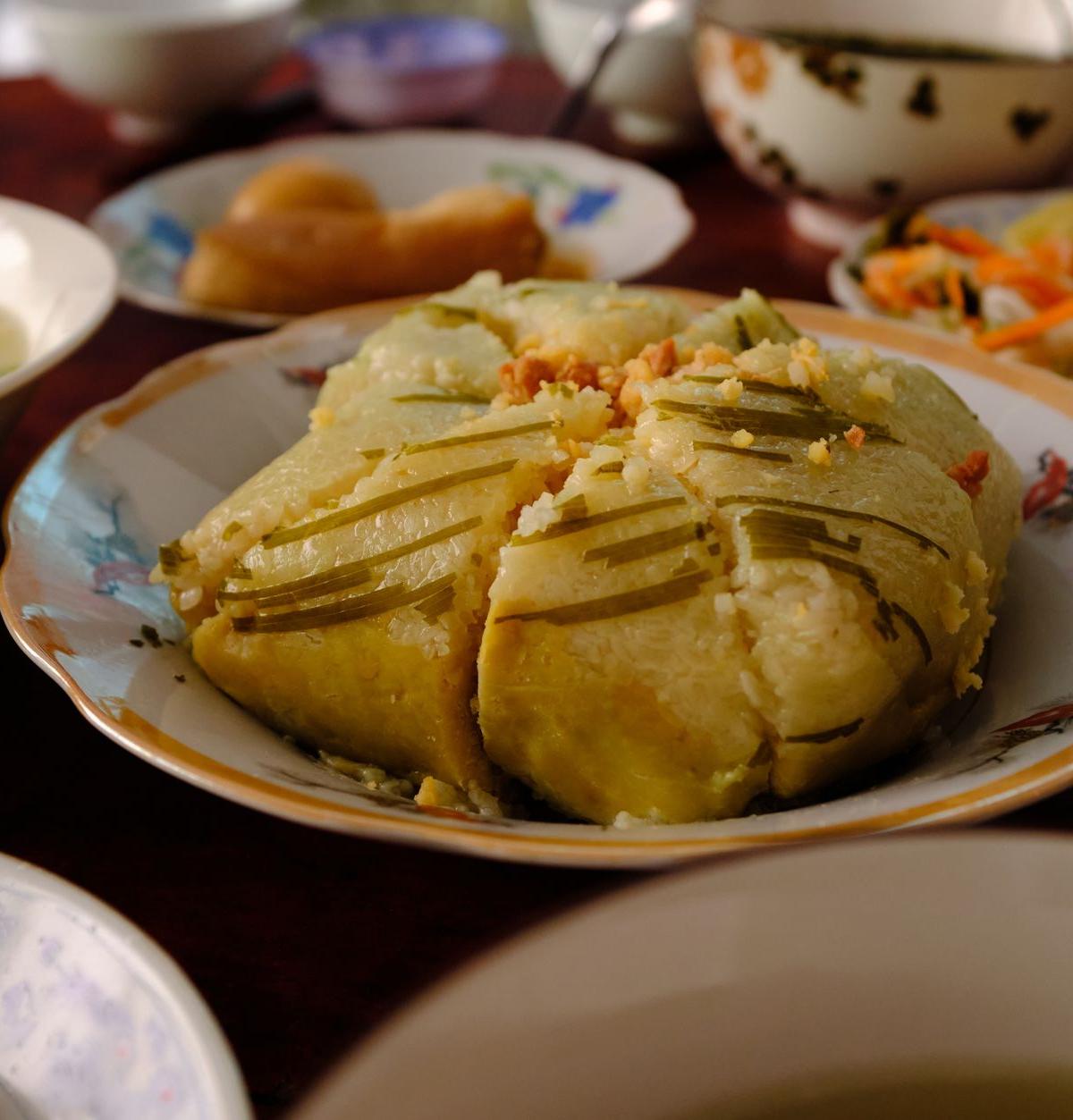 Vietnamese Sticky Rice with Pandan Leaf
