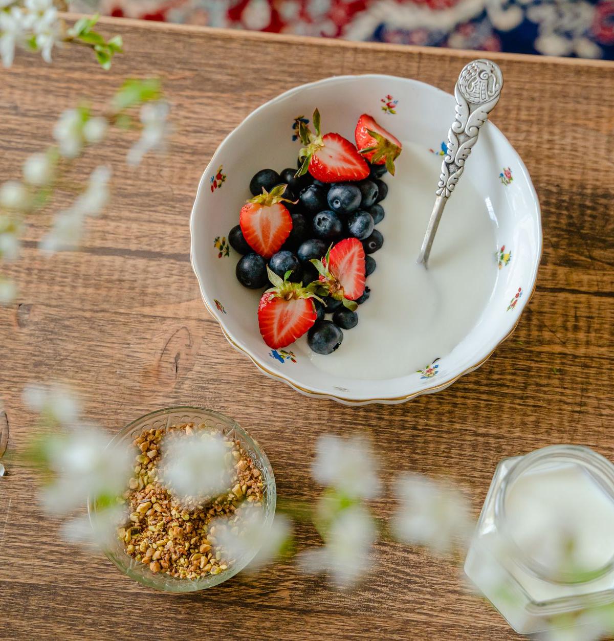 Yogurt Parfait with Berries