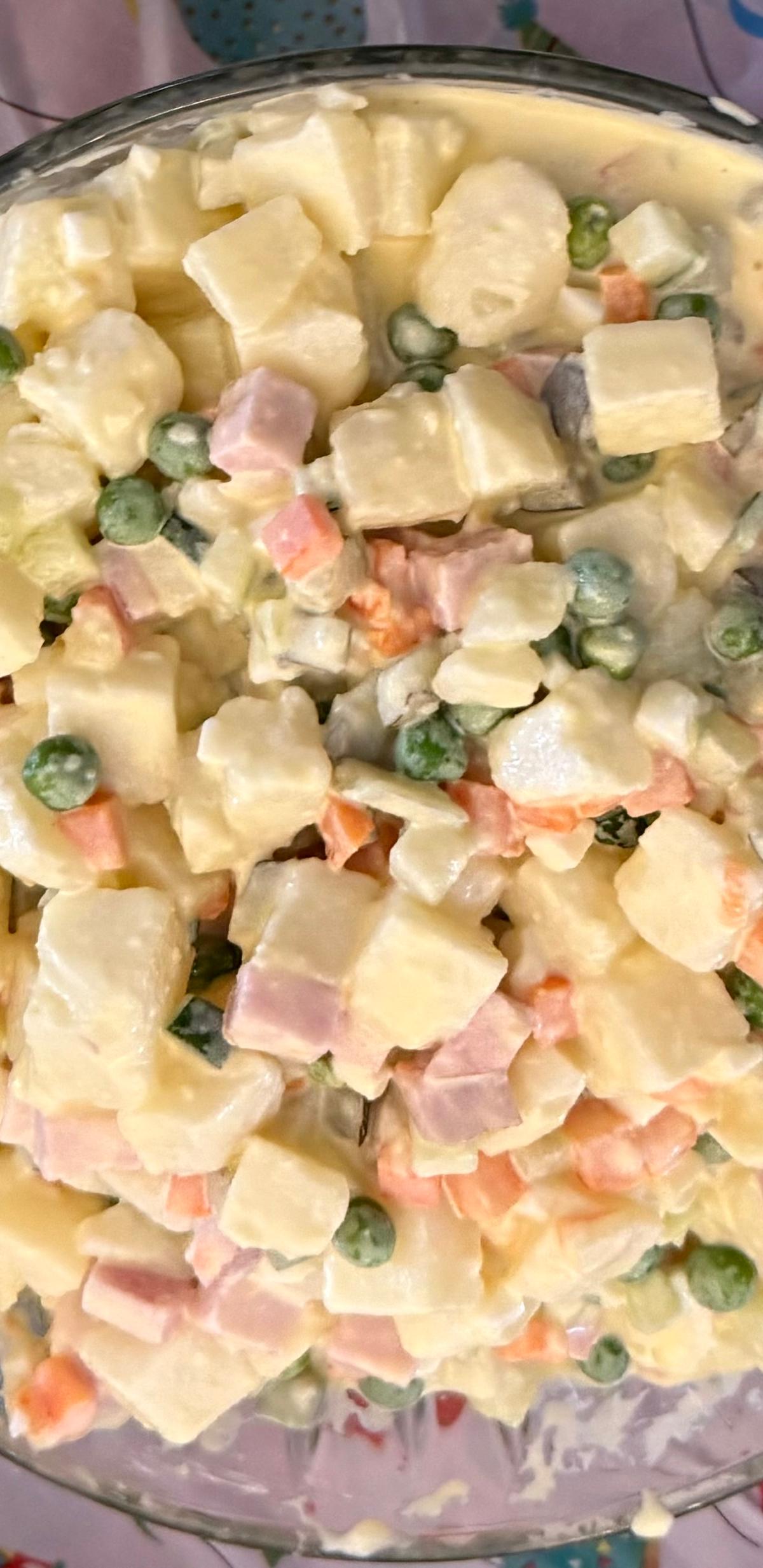 Russian Olivier Salad (Ensalada Rusa)