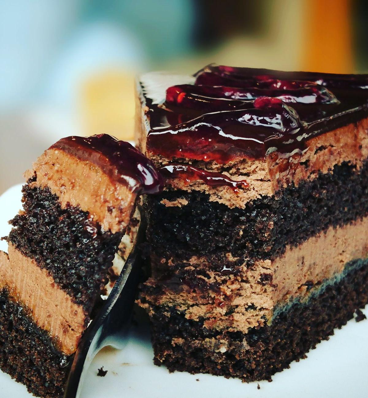 10-Min Fudgy Chocolate Layer Cake