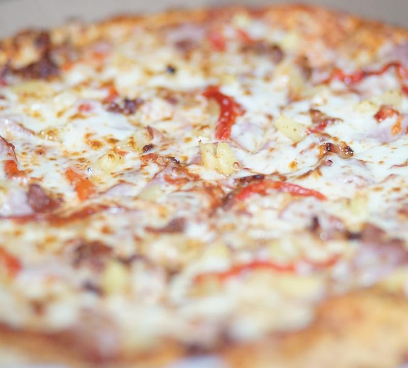 10-Min Hawaiian Pizza