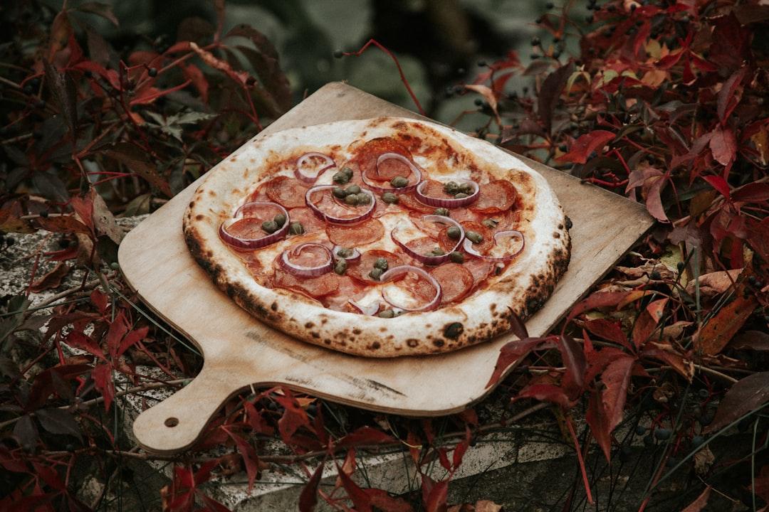 10-Min Spicy Salami Pizza