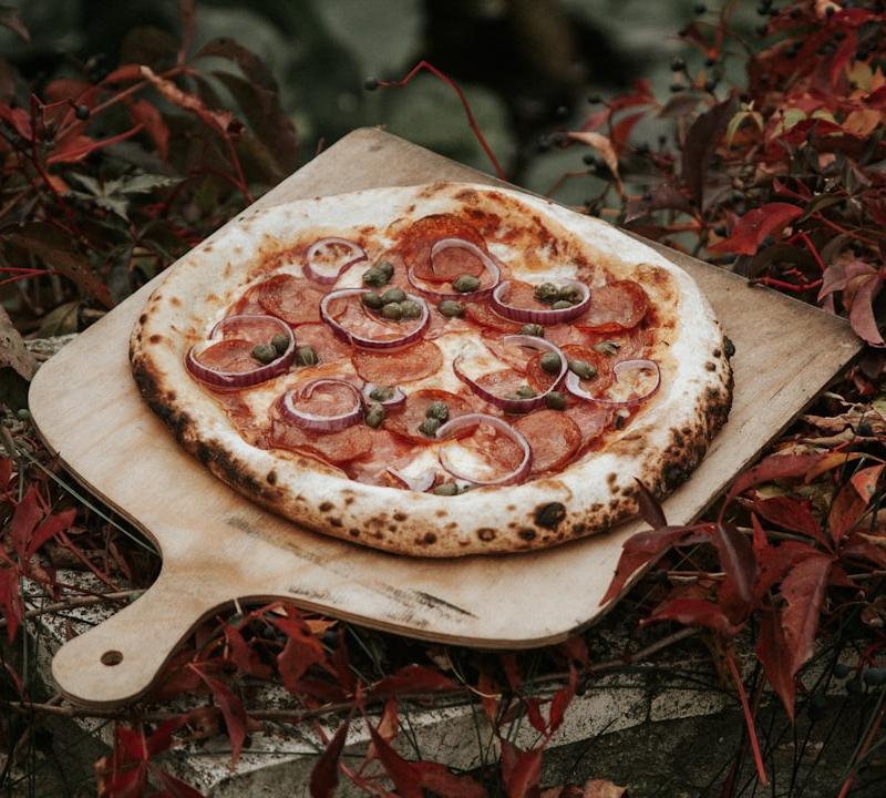 10-Min Spicy Salami Pizza