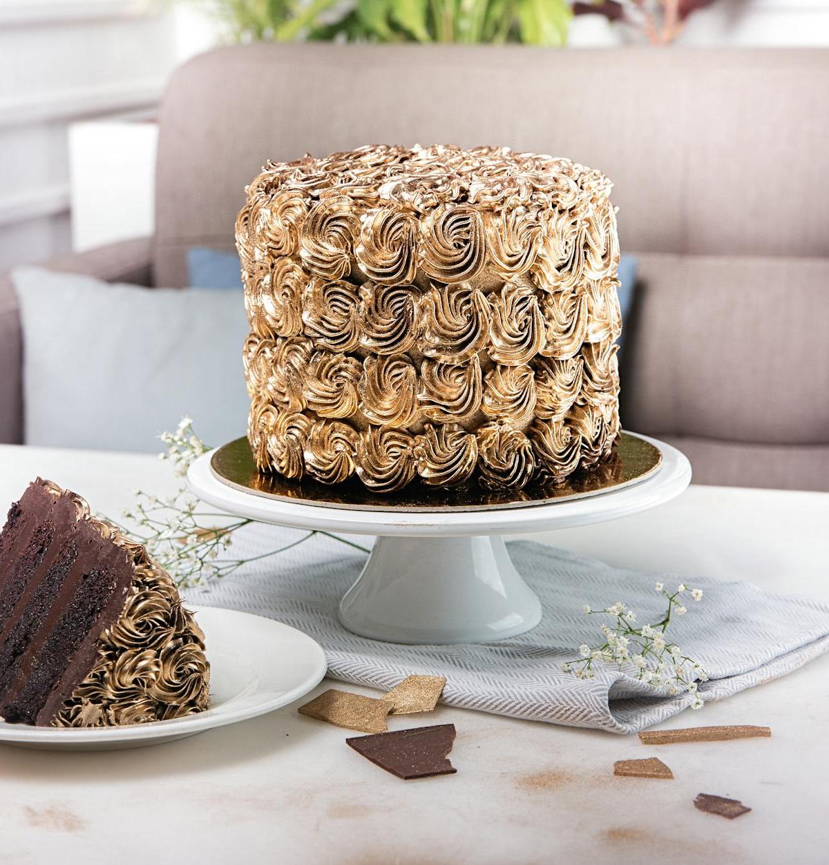 10-Minute Fudgy Chocolate Cake