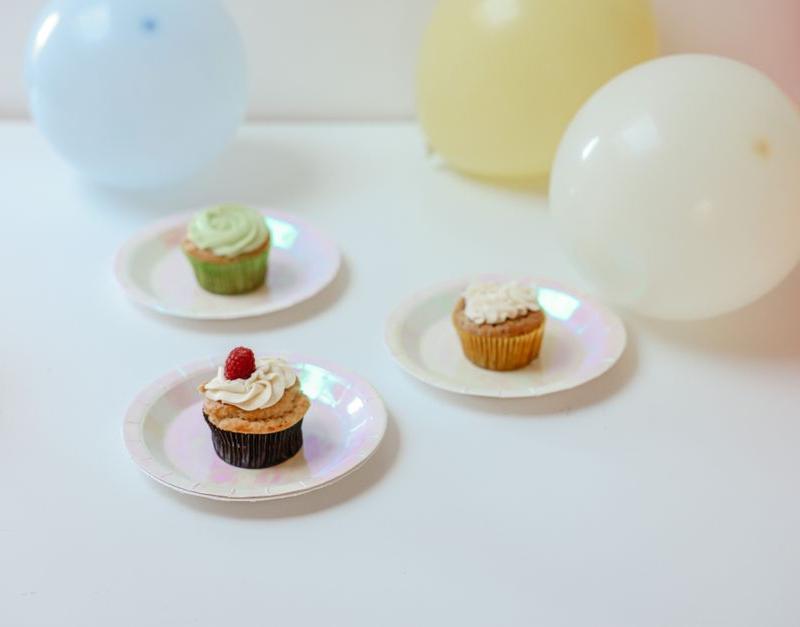 10-Minute Vanilla Cupcakes with Frosting