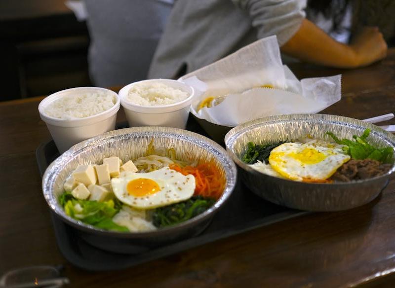10-Min Bibimbap Bowl with Gochujang Eggs