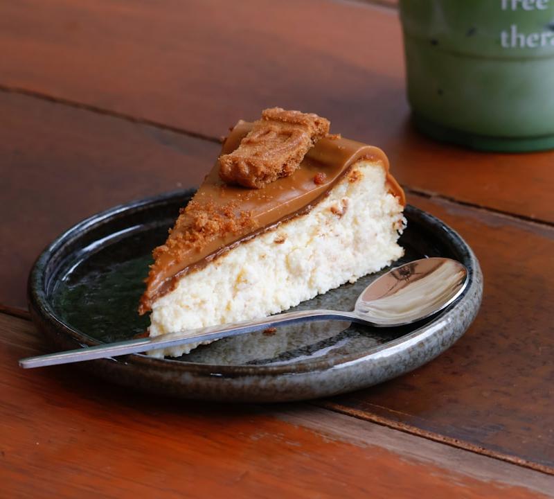 15-Min Biscoff Cheesecake Bars