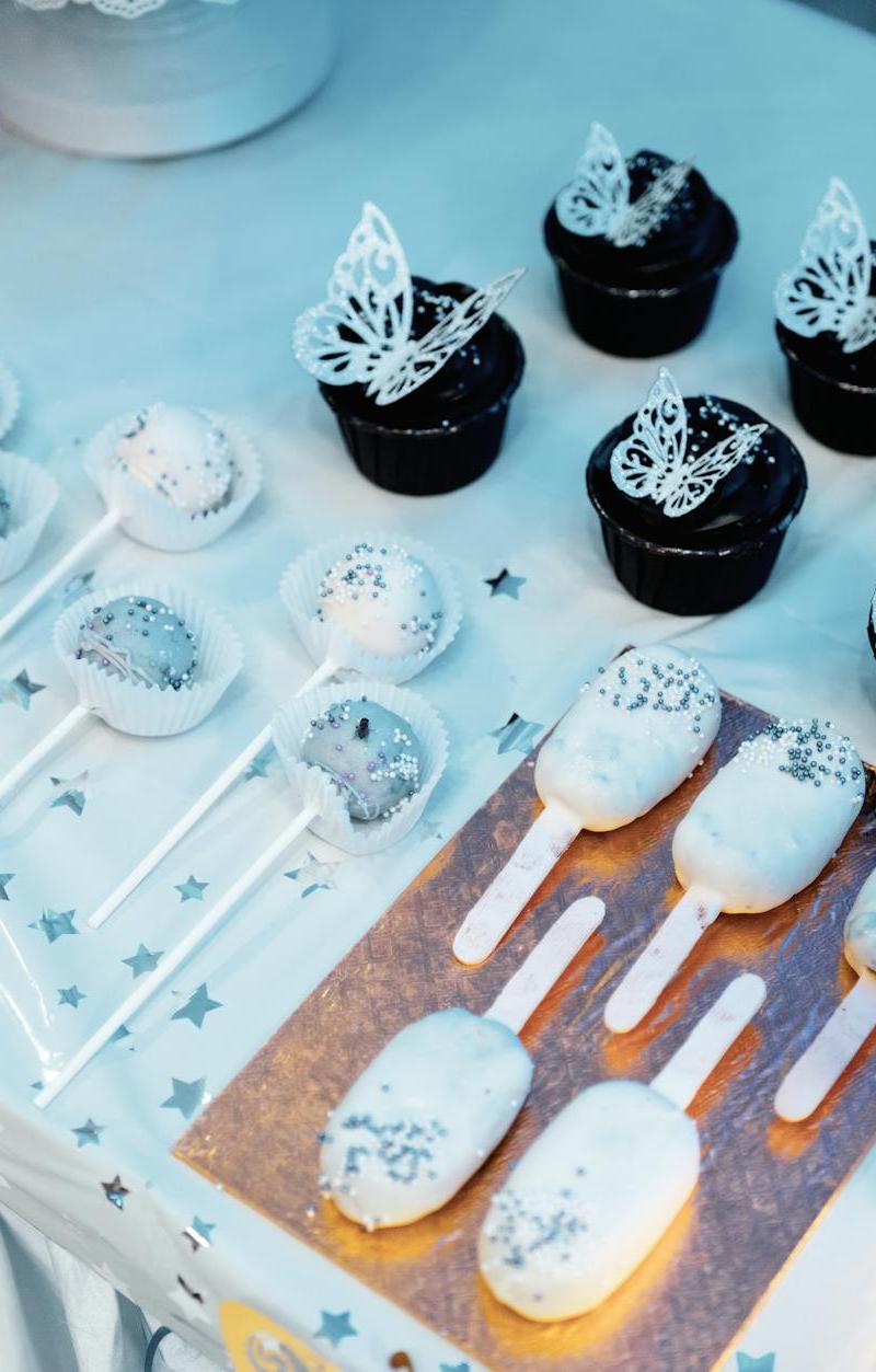15-Min Cake Pops — No-Bake Chocolate Dipped