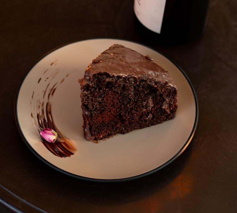 15-Min Chocolate Fudge Cake Bites