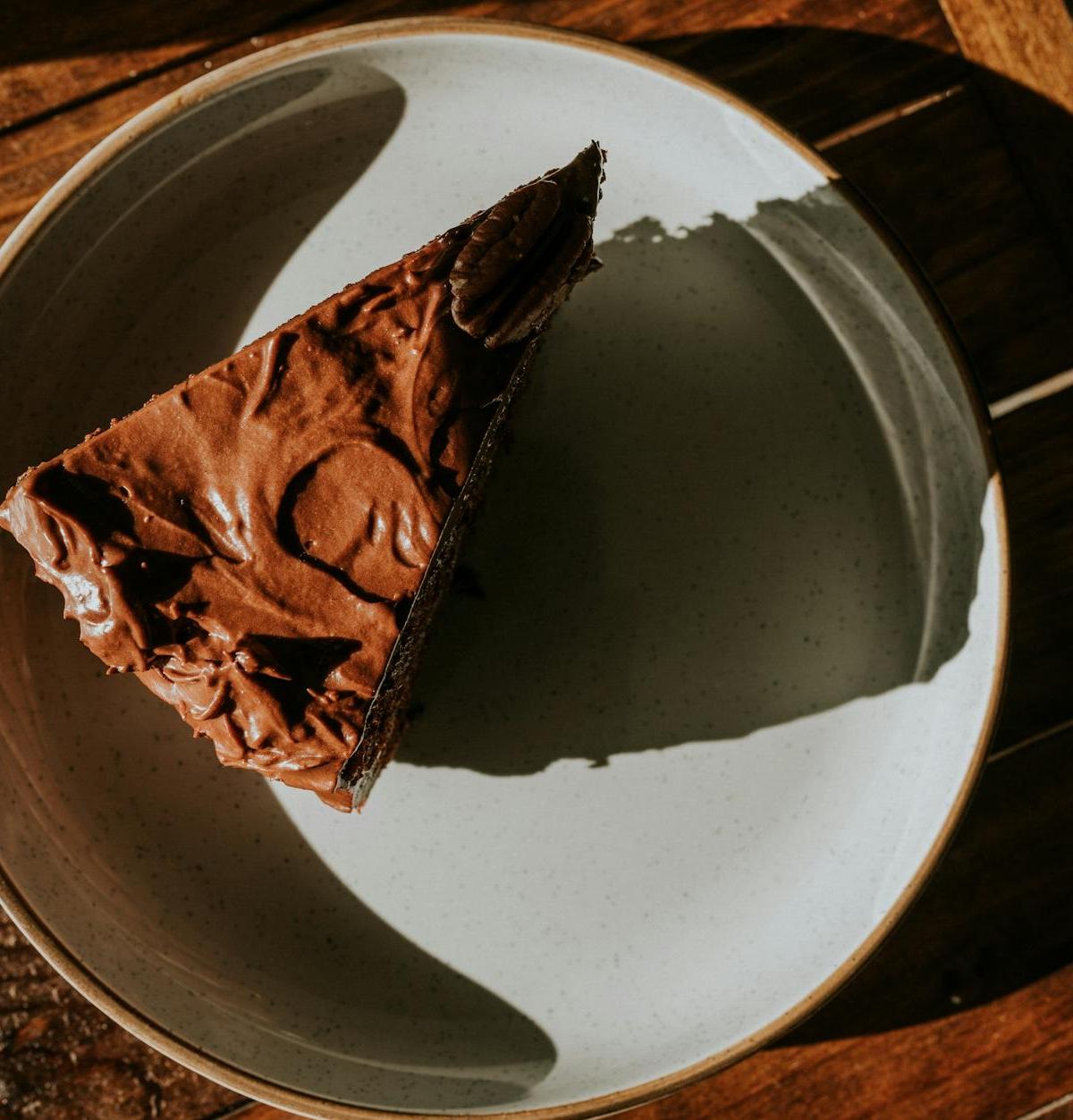 15-Min Chocolate Fudge Cake Cups