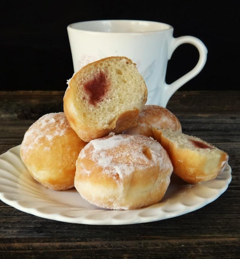 15-Min Paczki Donuts (Polish Fried)