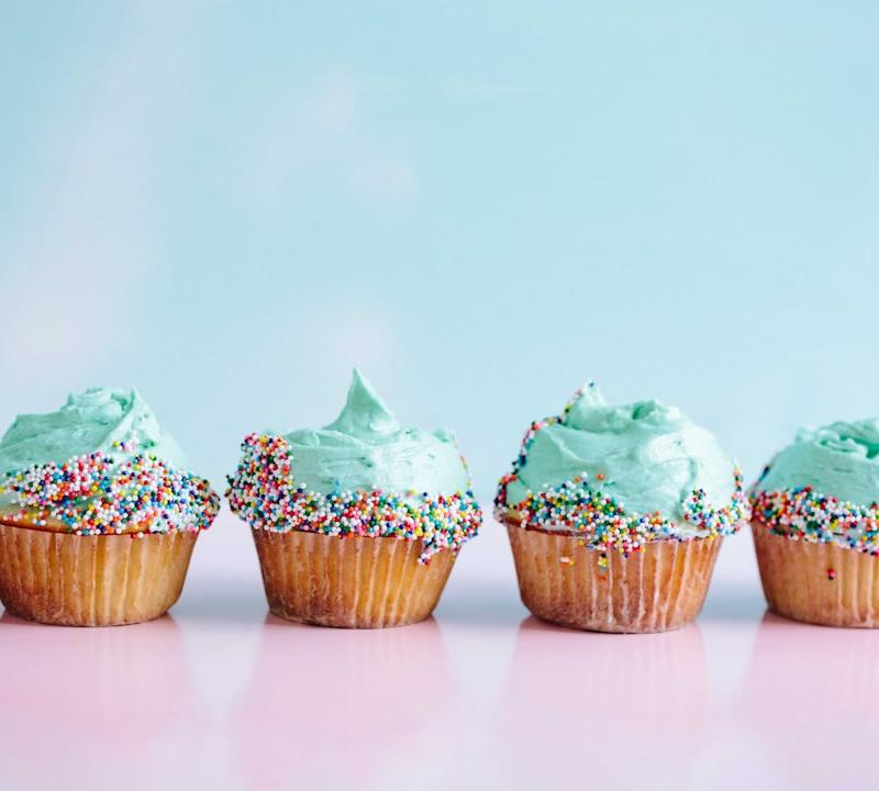 15-Min Vanilla Cupcakes with Sprinkle Frosting