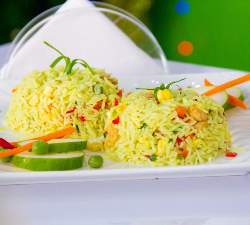 15-Min Vegetable Pulao with Fresh Cucumber & Carrot