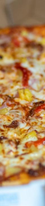 15-Minute Hawaiian Pizza