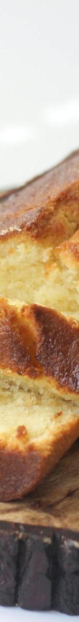 15-Minute Lemon Ricotta Cake