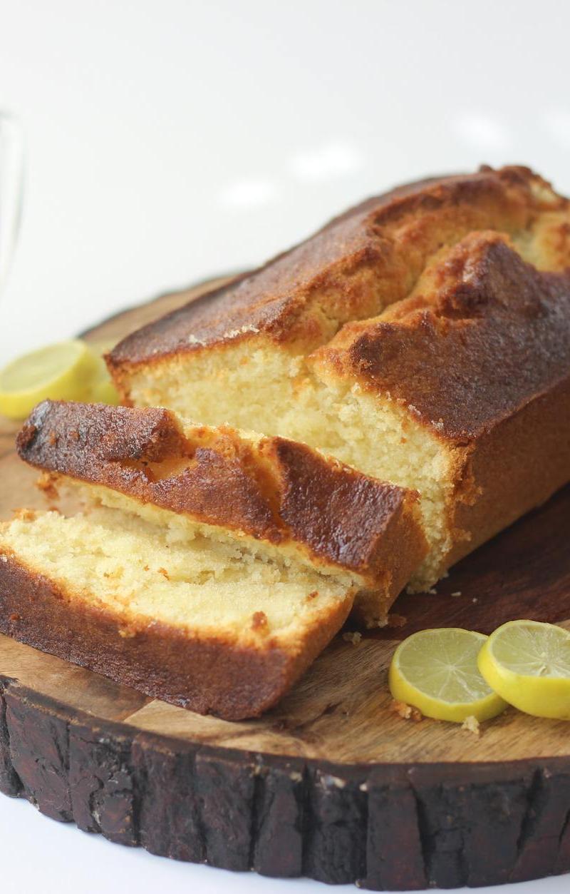 15-Minute Lemon Ricotta Cake