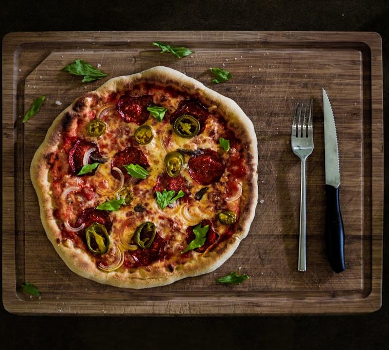 15-Minute Spicy Salami Pizza