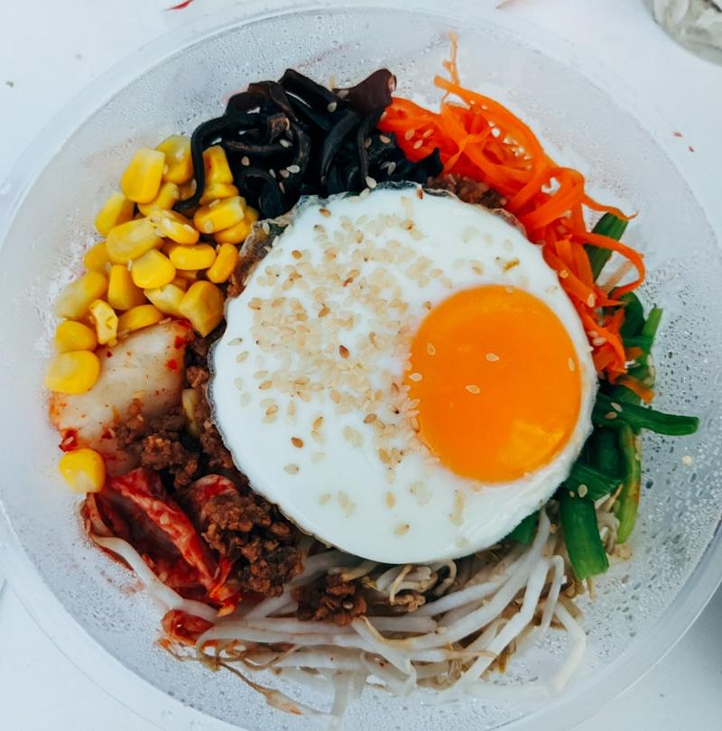 15-Minute Veggie Bibimbap Bowl