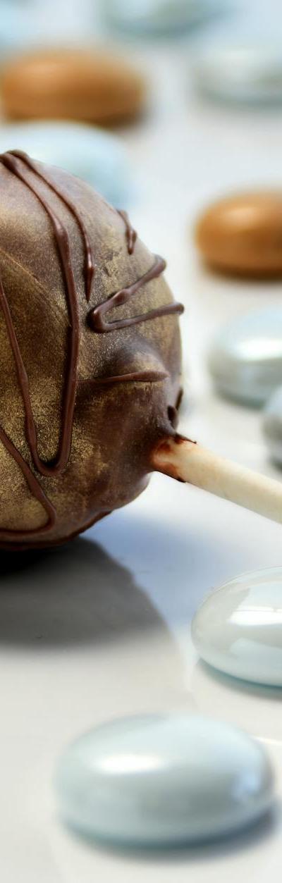 25-Min Chocolate Cake Pops