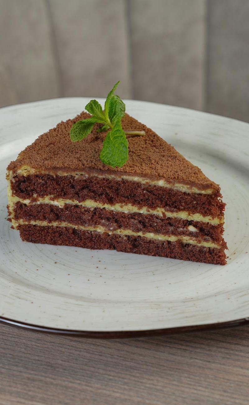 25-Min Chocolate Fudge Layer Cake