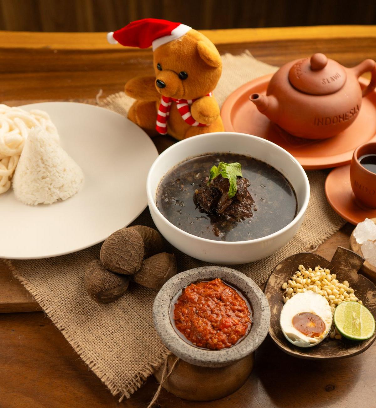 30-Min Rawon: Black Beef Stew
