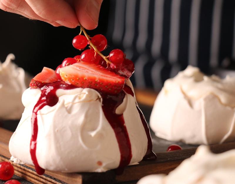 5-Min Crispy Pavlova Nests with Berries