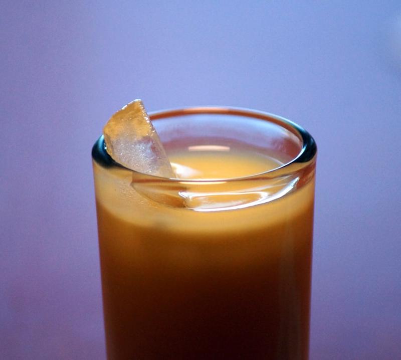 5-Min Fresh Carrot Ginger Juice