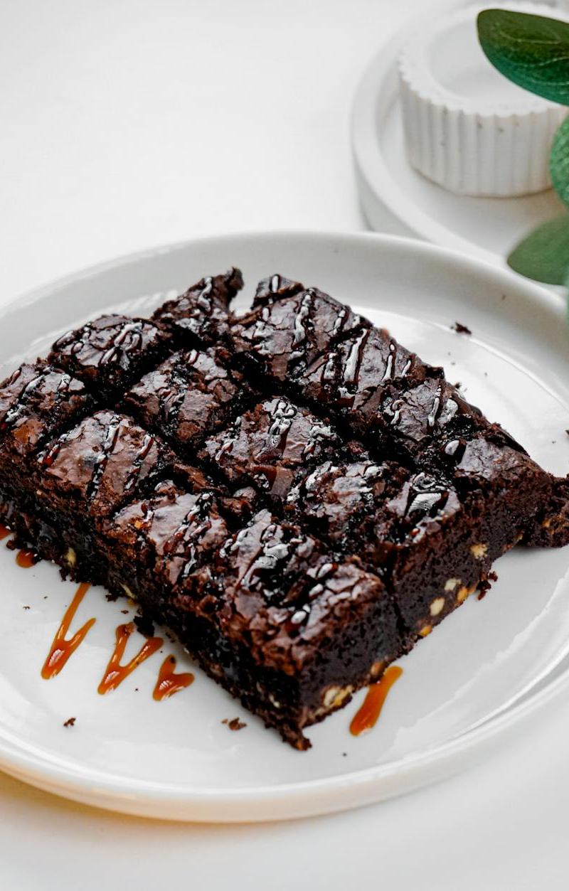 5-Min Salted Caramel Fudge Brownies