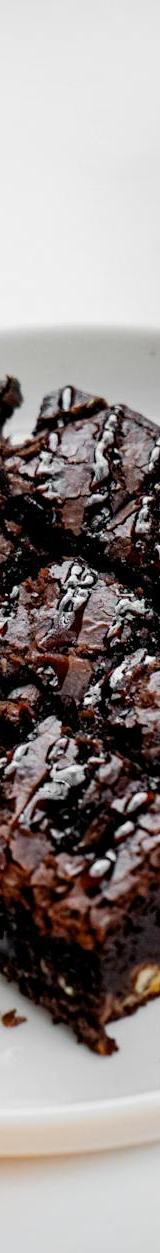 5-Min Salted Caramel Fudge Brownies