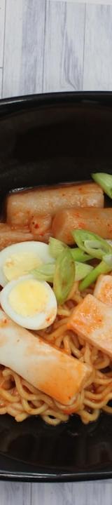 5-Min Spicy Chicken Noodles