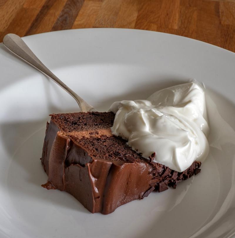 5-Minute Chocolate Fudge Cake