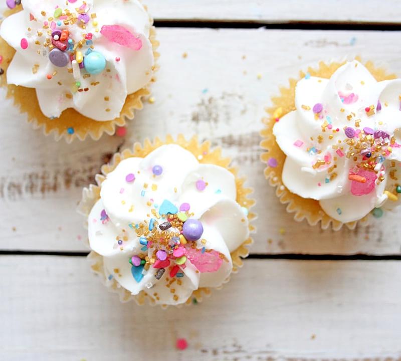5-Minute Mug Vanilla Cupcakes