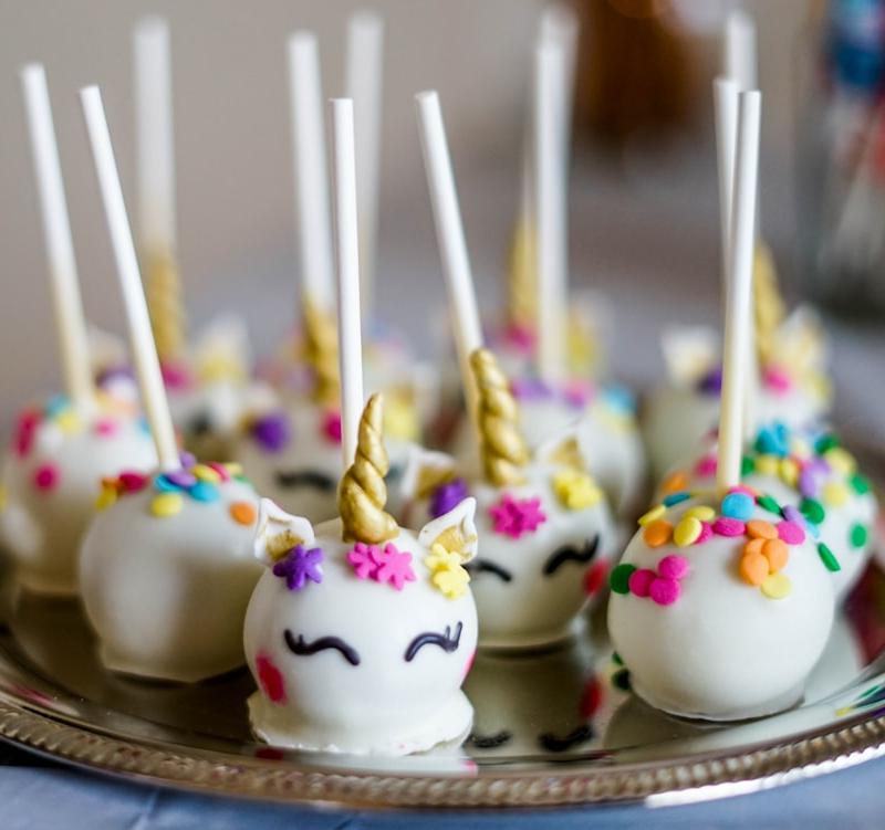 5-Minute Unicorn Cake Pops
