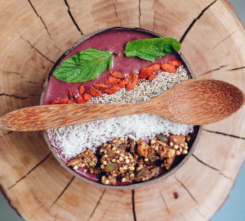 5-Minute Acai Bowl with Granola & Berries