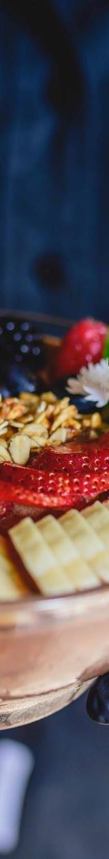 Açaí Bowl with Granola & Fresh Fruit