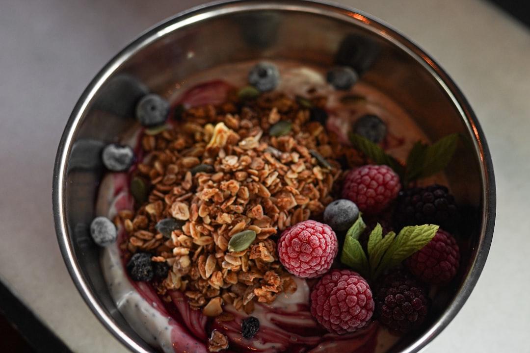 Acai Smoothie Bowl with Granola & Berries